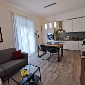 https://dagnino-house-luxury-apartment-in-the-center-of-palermo.sicilyhotelsitaly.net
