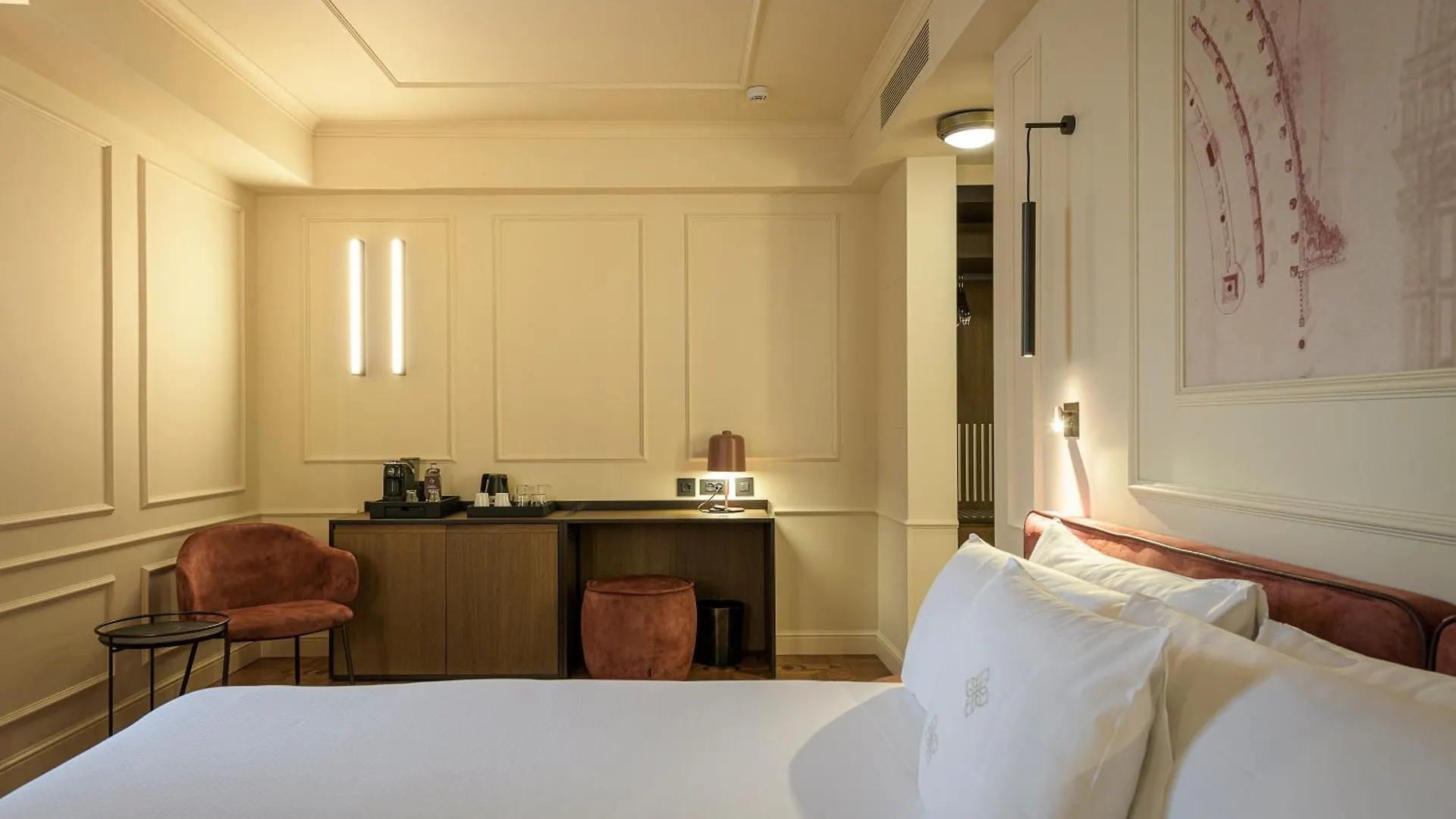 Palazzo Montebello Florence 4*,